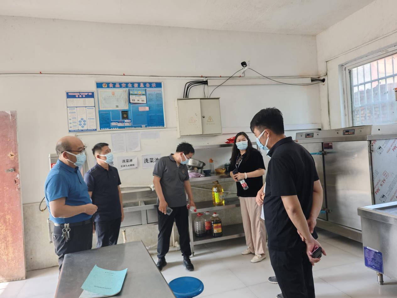 平舆县双庙镇：开展学校食品安全检查 守护师生“舌尖上的安全”