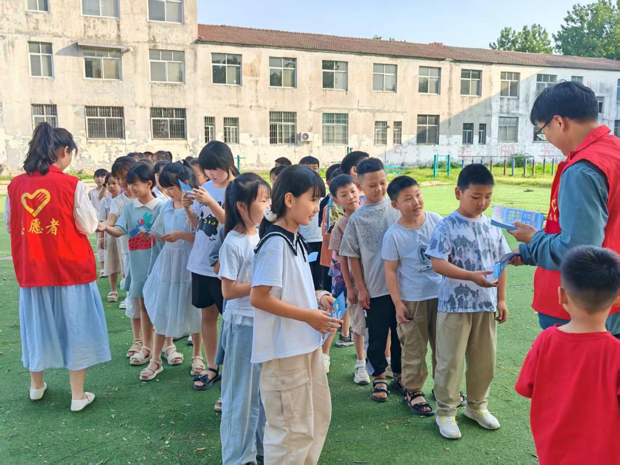 汝南县梁祝镇开展防溺水安全教育进校园活动