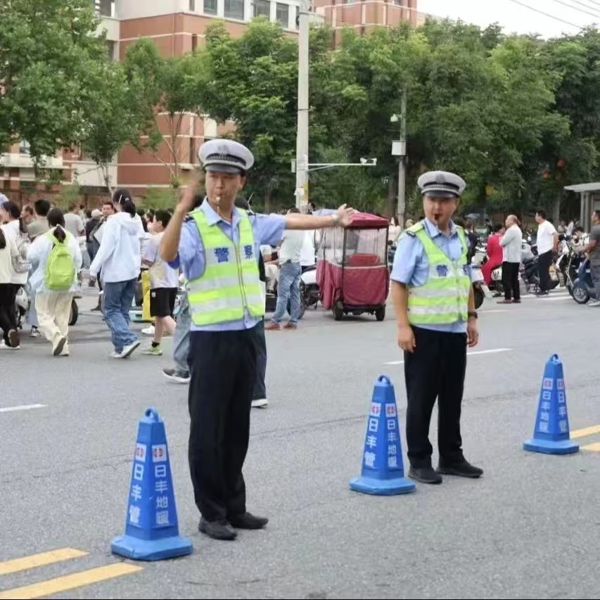 新蔡交警圆满完成2025年中招考试交通安保任务