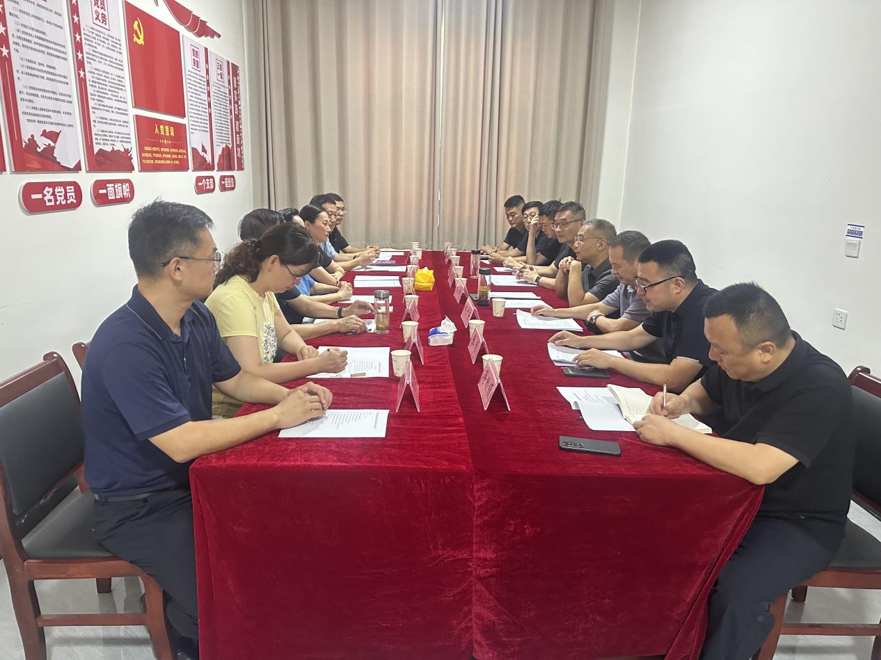 河南牧业经济学院到新蔡县孙召镇调研并召开校地结对帮扶座谈会