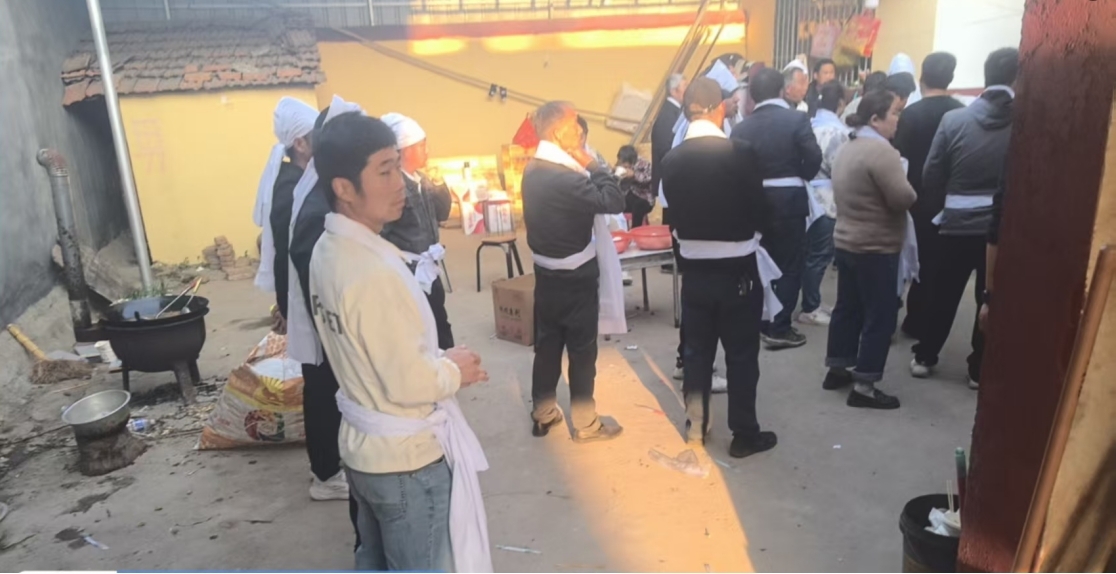 平舆县东和店镇：殡葬陋习成负担 红白理事会破难题