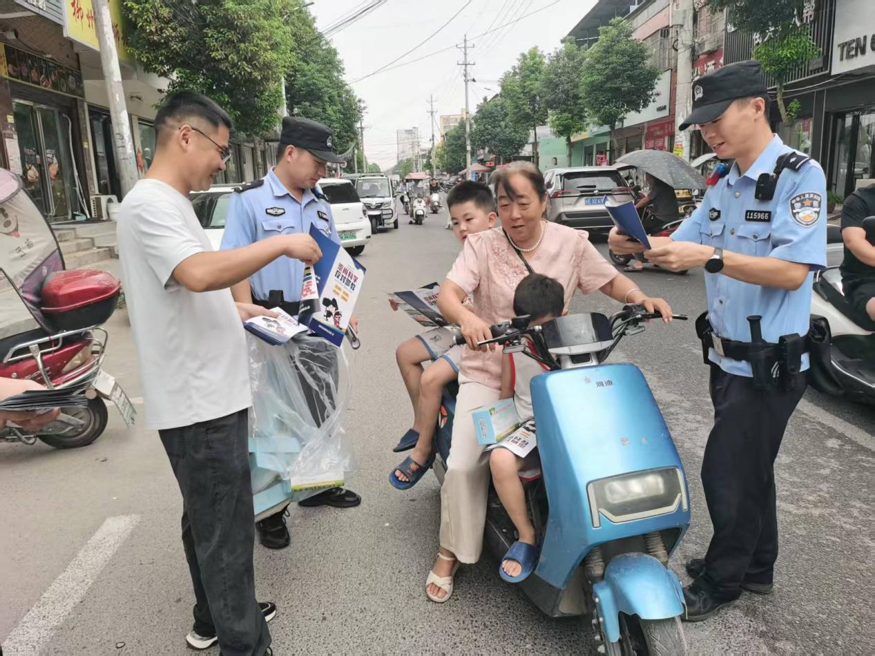 泌阳县春水镇开展反邪教宣传教育活动