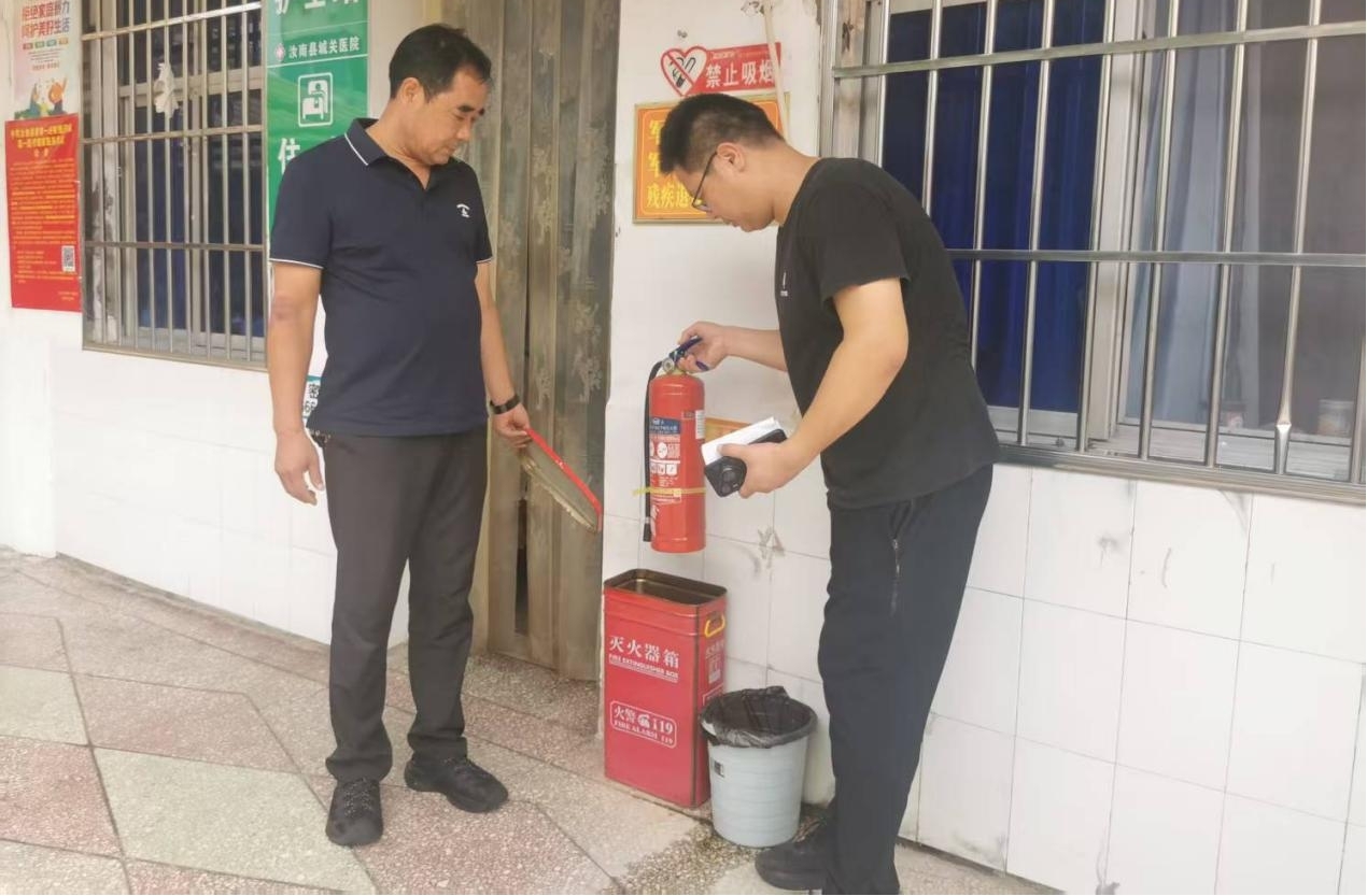 汝南县汝宁街道深入排查辖区消防安全重点单位