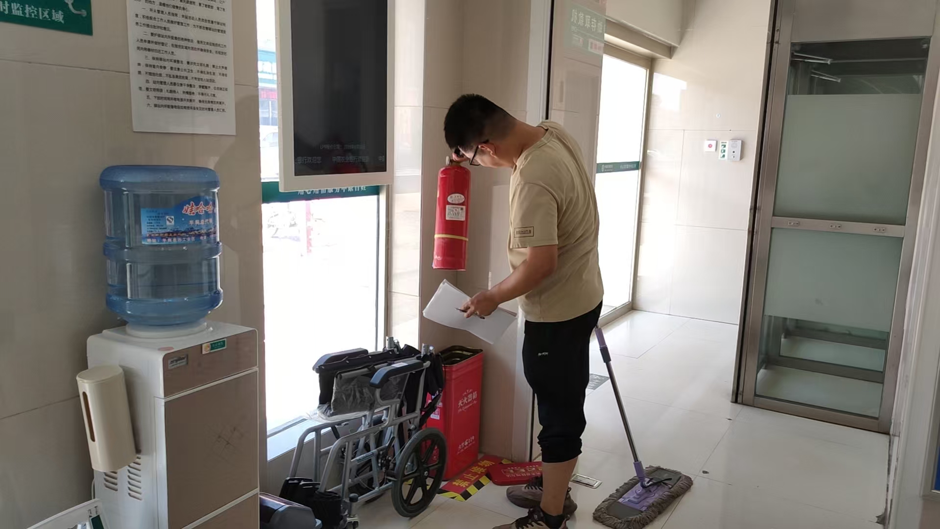 平舆县射桥镇：日常排查除隐患 筑牢安全“防护网”